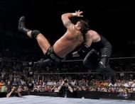 Randy Orton nailing the RKO on Undertaker